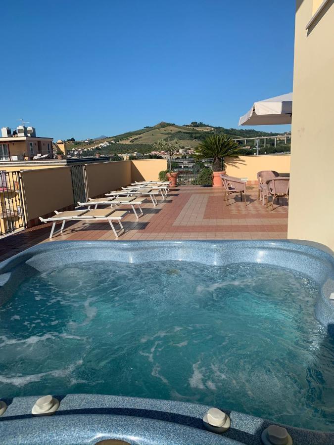 Hotel Bahia San Benedetto del Tronto Dış mekan fotoğraf