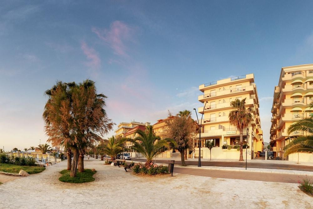 Hotel Bahia San Benedetto del Tronto Dış mekan fotoğraf