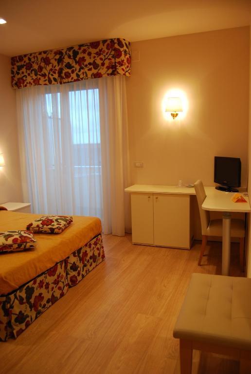 Hotel Bahia San Benedetto del Tronto Oda fotoğraf