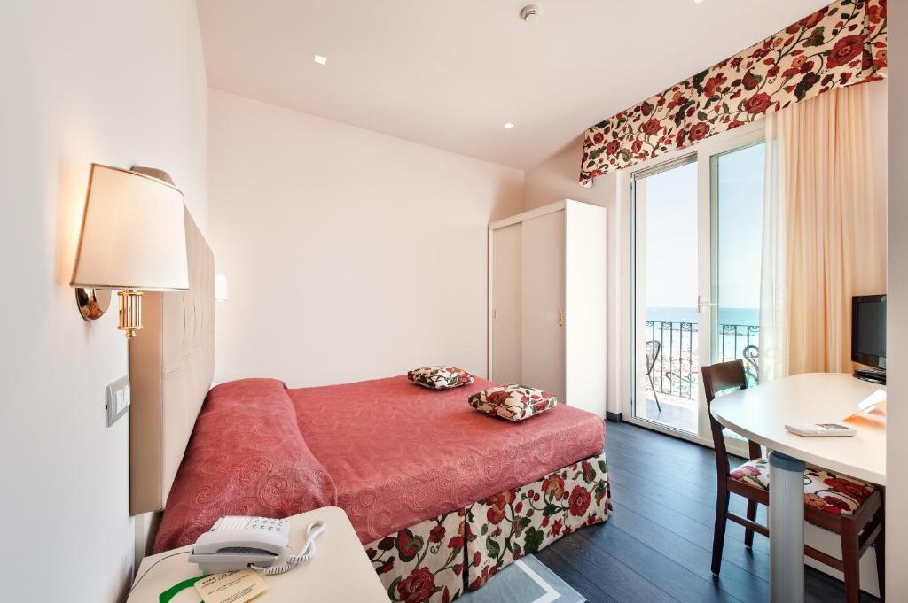 Hotel Bahia San Benedetto del Tronto Oda fotoğraf