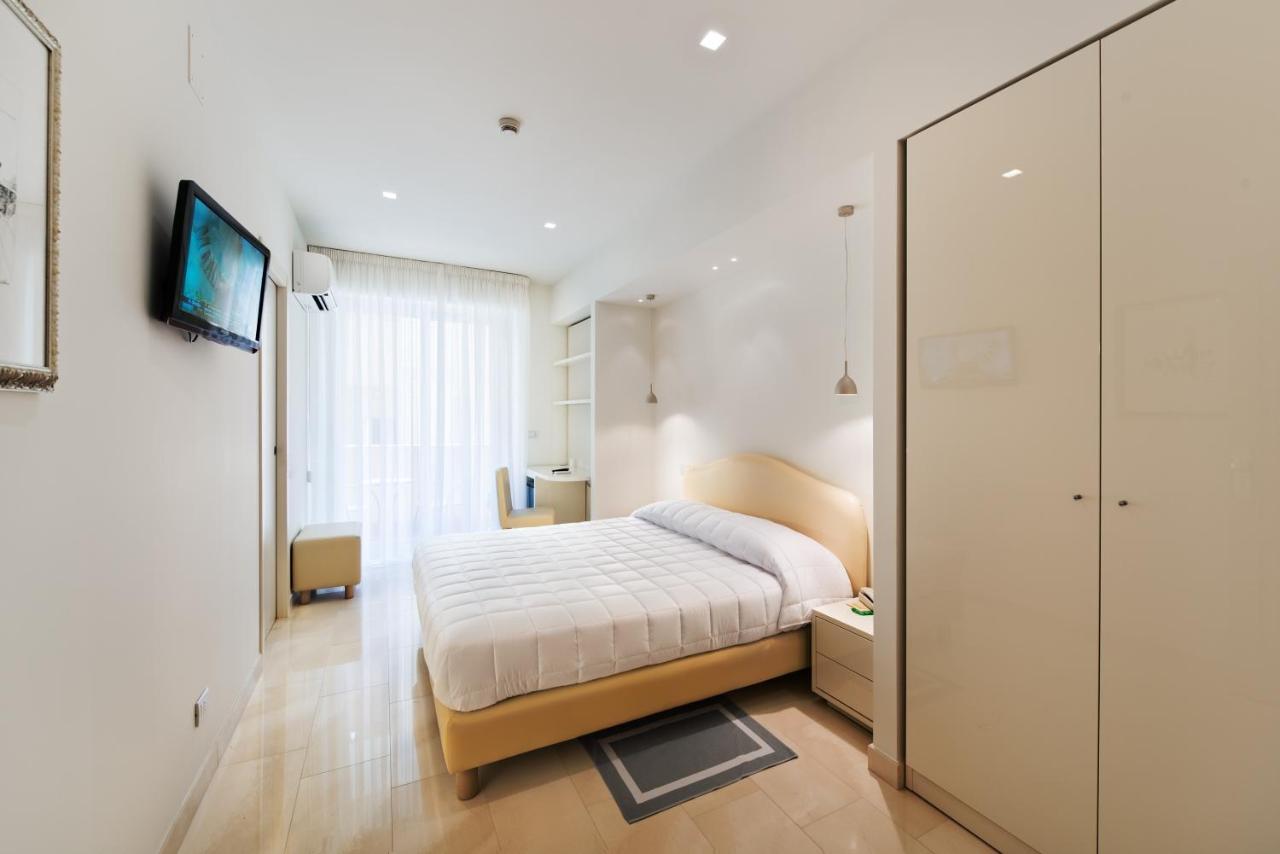Hotel Bahia San Benedetto del Tronto Oda fotoğraf